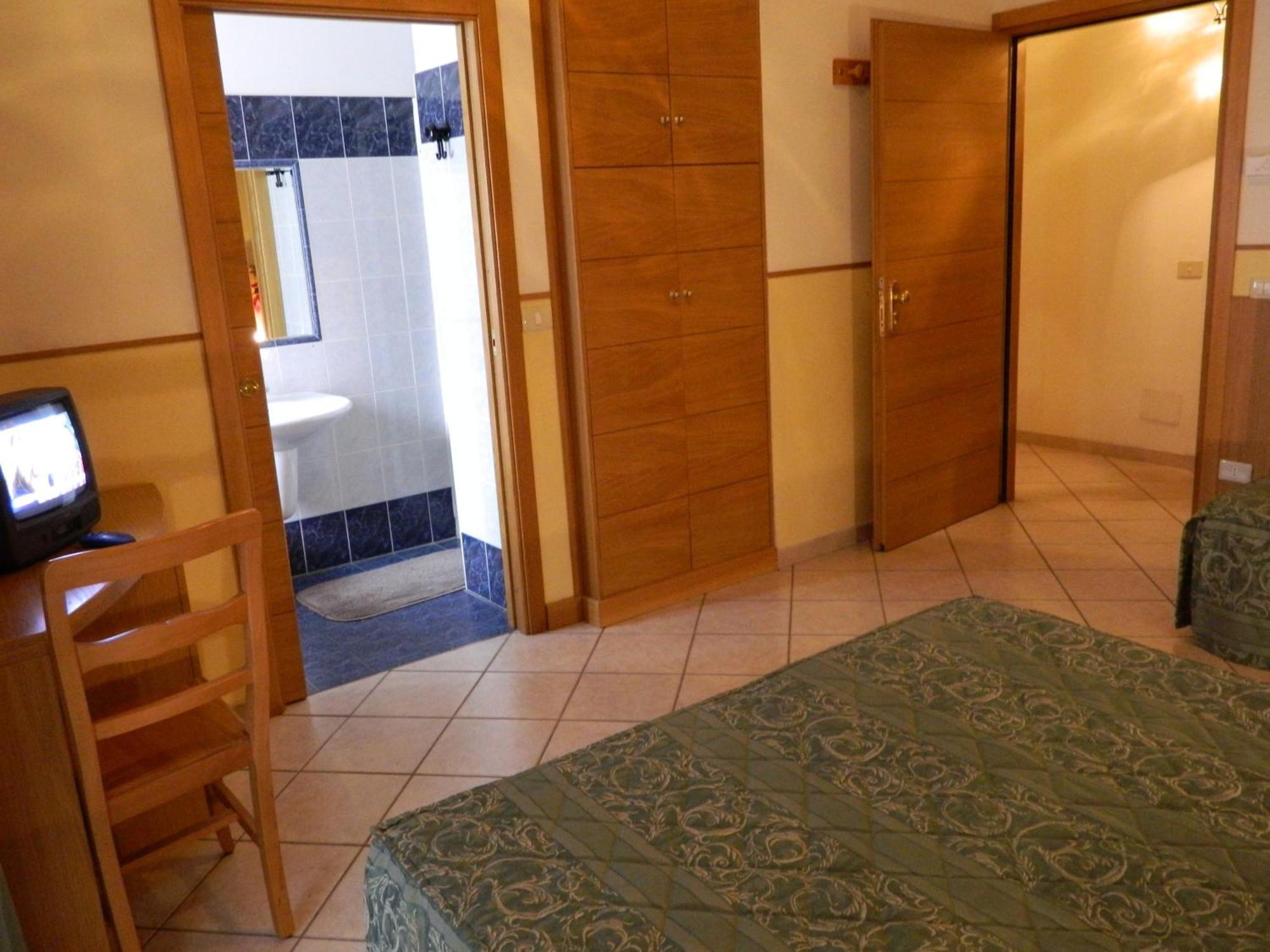 פסקוקוסטאנזו Hotel Vallefura מראה חיצוני תמונה