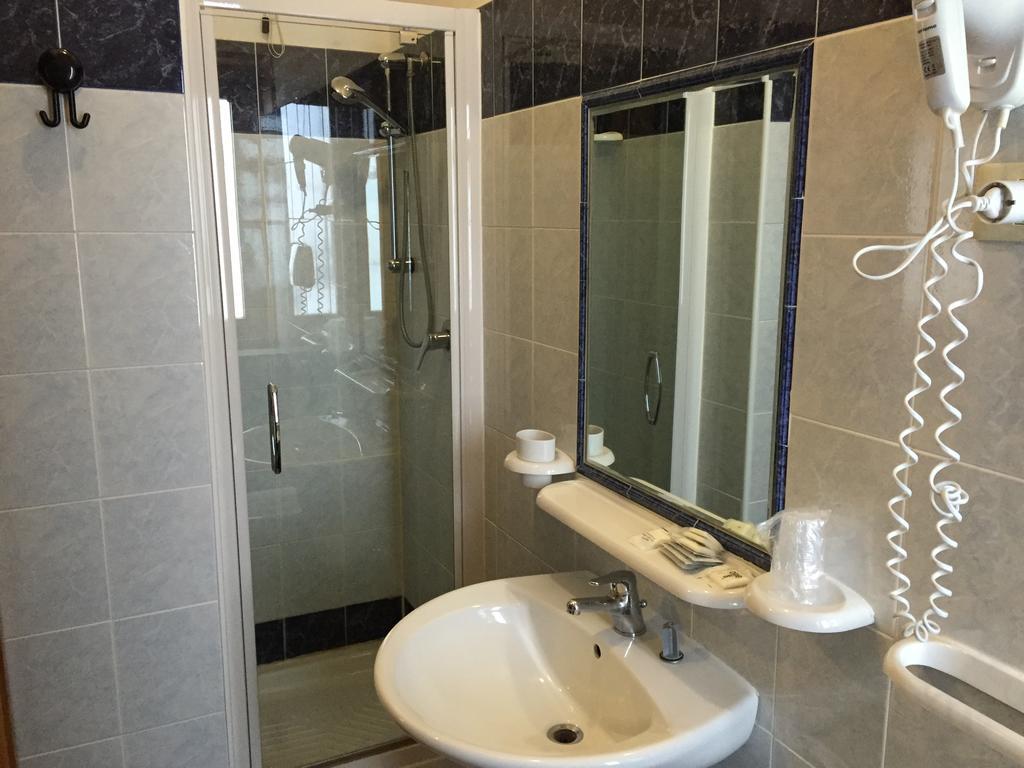 פסקוקוסטאנזו Hotel Vallefura מראה חיצוני תמונה