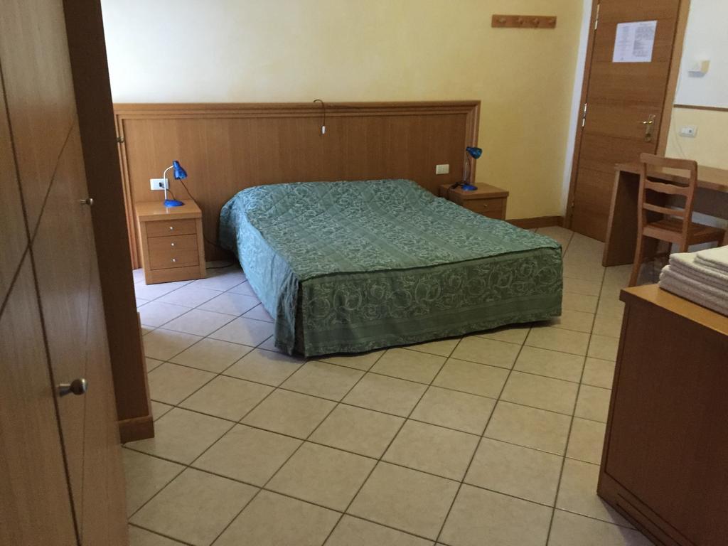 פסקוקוסטאנזו Hotel Vallefura מראה חיצוני תמונה